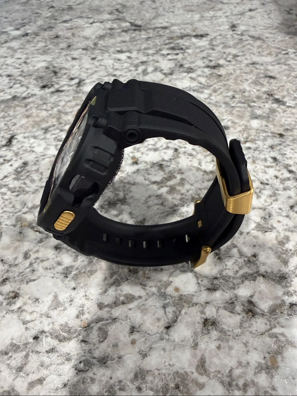 amBand Apple Watch Series 11/10 46mm Case & Band - Black Gold #32